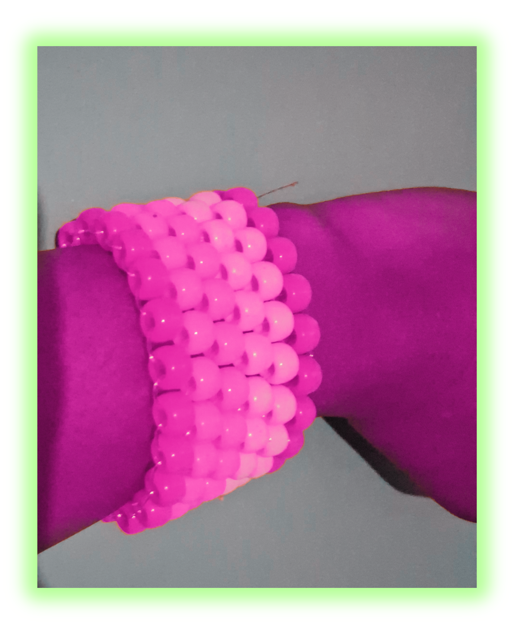 Six bead cuffz